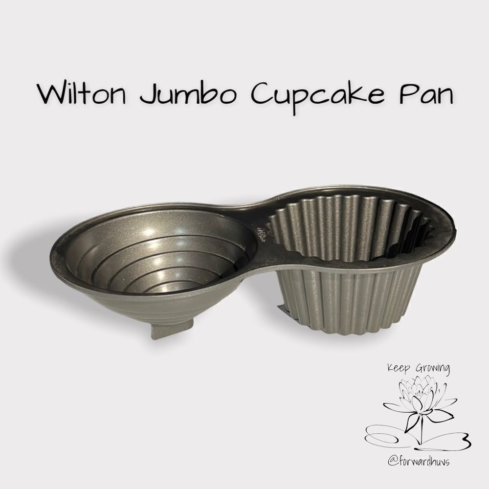 Wilton Jumbo Cupcake Cake Pan